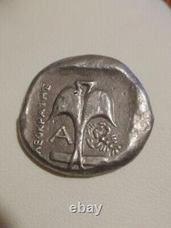 Tétradrachme d'Apollonie Pontique en Grèce ancienne (écrevisse), vers 400-350 avant J.-C.